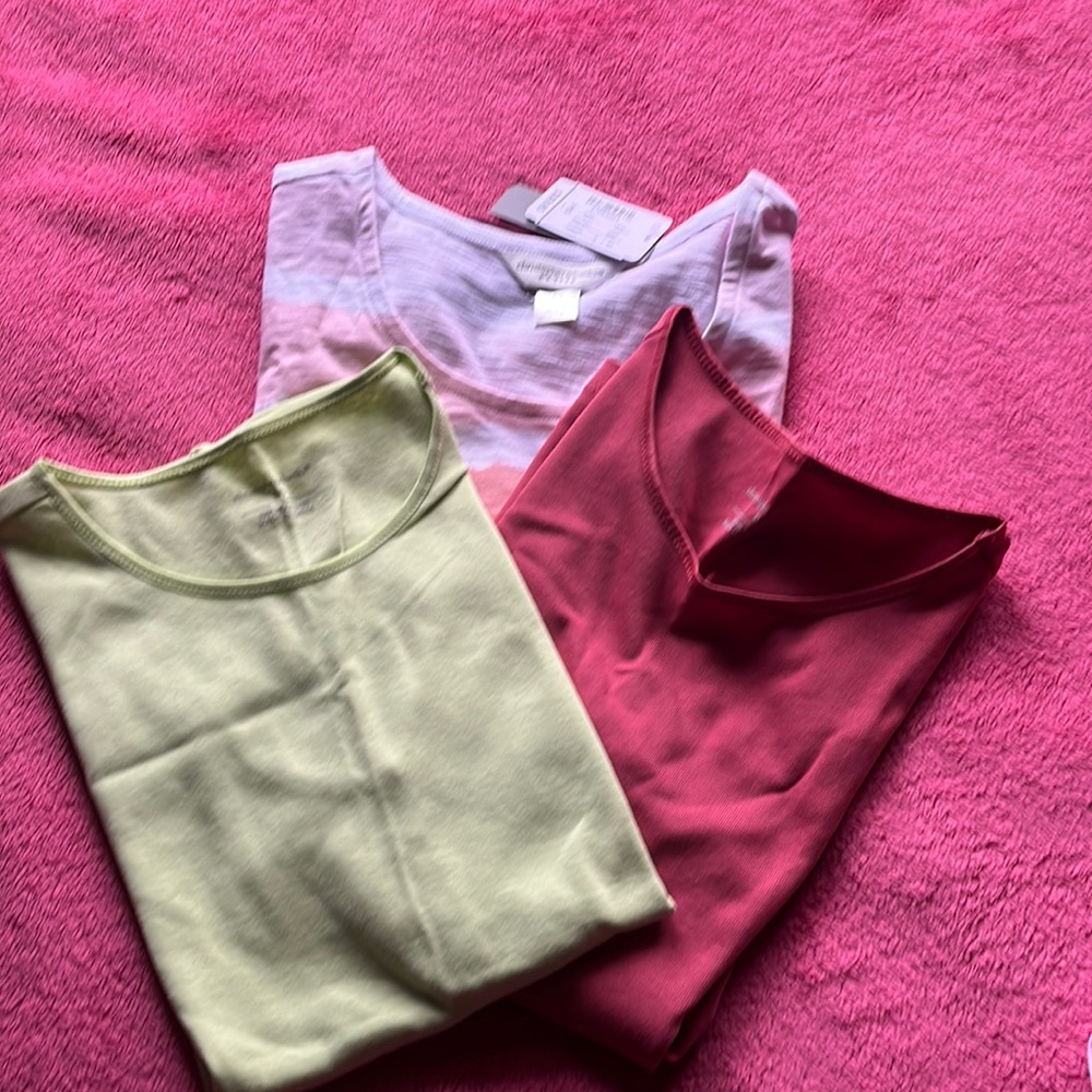 Bundle of 3 C&B size SP tops